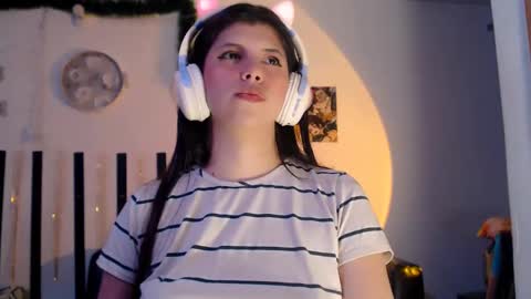 Snapshot of cutehaome chatting on 25, 10, 2025 haome online show from 25, 10, 2025