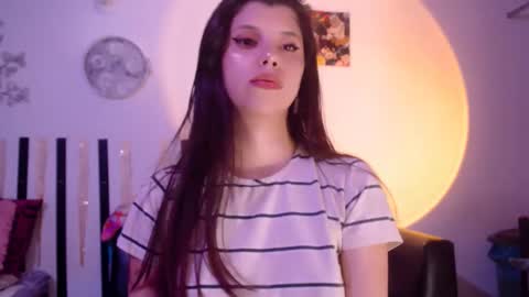 Snapshot of cutehaome chatting on 14, 12, 2025 haome online show from 14, 12, 2025