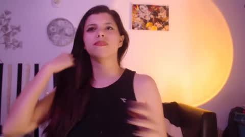 Snapshot of cutehaome chatting on 18, 12, 2025 haome online show from 18, 12, 2025