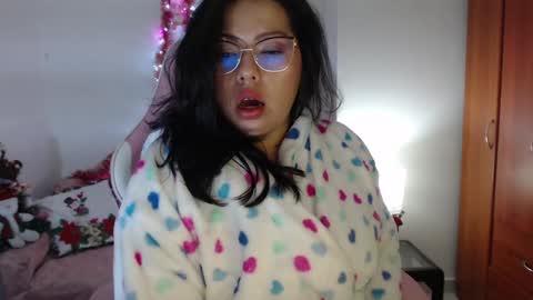 Snapshot of cutejess45 chatting on 11, 12, 2024 tell me jess   online show from 11, 12, 2024