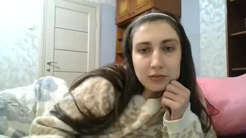 Snapshot of cutekattie chatting on 19, 11, 2025 cutekattie online show from 19, 11, 2025