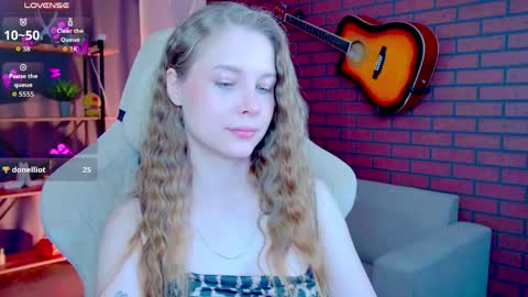 Snapshot of cutemousee chatting on 20, 5, 2026 Rina online show from 20, 5, 2026