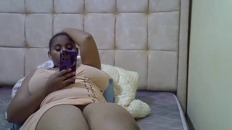 cutestebony1 online show from 3, 10, 2025