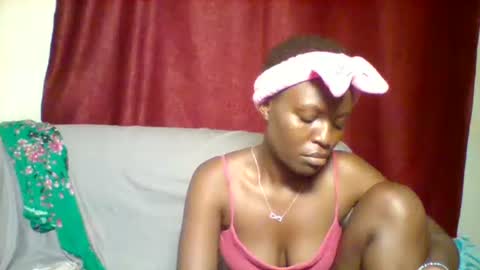 Snapshot of cutey_lunar chatting on 28, 1, 2025 cutey_lunar online show from 28, 1, 2025