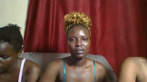 Snapshot of cutey_lunar chatting on 9, 3, 2025 cutey_lunar online show from 9, 3, 2025