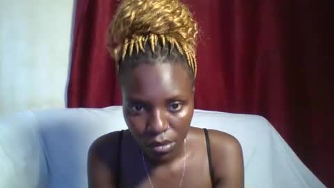 Snapshot of cutey_lunar chatting on 11, 3, 2025 cutey_lunar online show from 11, 3, 2025