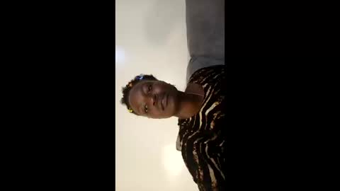 Snapshot of cutey_lunar chatting on 4, 10, 2025 cutey_lunar online show from 4, 10, 2025