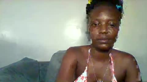 Snapshot of cutey_lunar chatting on 5, 10, 2025 cutey_lunar online show from 5, 10, 2025