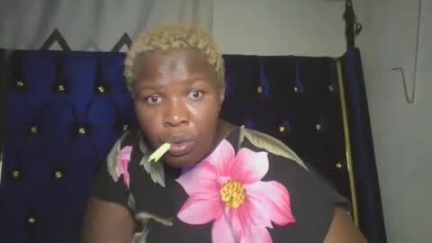 Snapshot of cutey_mellanin chatting on 28, 9, 2025 cutey_mellanin online show from 28, 9, 2025