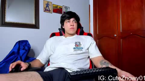 Snapshot of cuteznowyy chatting on 26, 1, 2025 Ask me online show from 26, 1, 2025