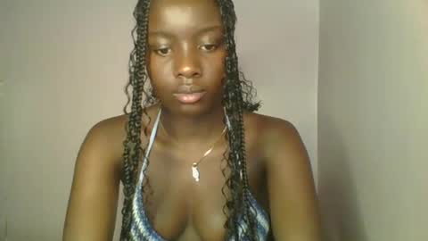 Snapshot of cutie_choco chatting on 3, 10, 2025 cutie_choco online show from 3, 10, 2025