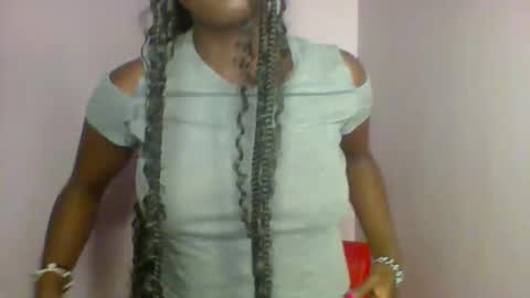 Snapshot of cutie_choco chatting on 8, 10, 2025 cutie_choco online show from 8, 10, 2025