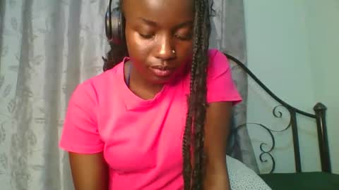Snapshot of cutie_choco chatting on 5, 11, 2025 cutie_choco online show from 5, 11, 2025