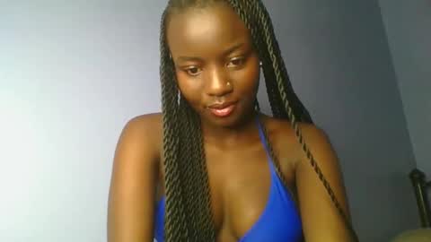 Snapshot of cutie_choco chatting on 3, 12, 2025 cutie_choco online show from 3, 12, 2025