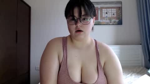 Snapshot of cutie_florence chatting on 15, 9, 2025 Sophie Lilith online show from 15, 9, 2025