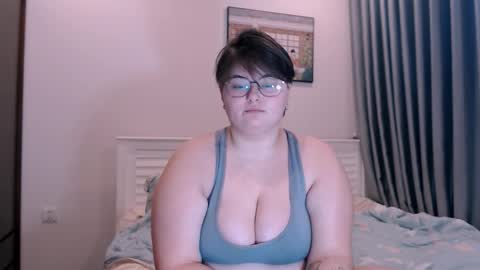 Snapshot of cutie_florence chatting on 11, 10, 2025 Sophie Lilith online show from 11, 10, 2025