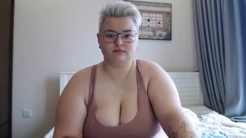 Snapshot of cutie_florence chatting on 29, 10, 2025 Sophie Lilith online show from 29, 10, 2025