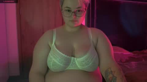 Snapshot of cutie_florence chatting on 26, 11, 2025 Sophie Lilith online show from 26, 11, 2025