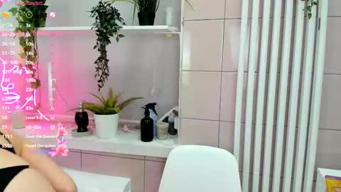 Lina online show from 5, 12, 2025