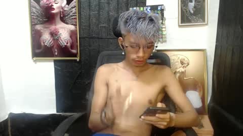 Snapshot of cutie_mico chatting on 12, 2, 2025 cutie_mico online show from 12, 2, 2025