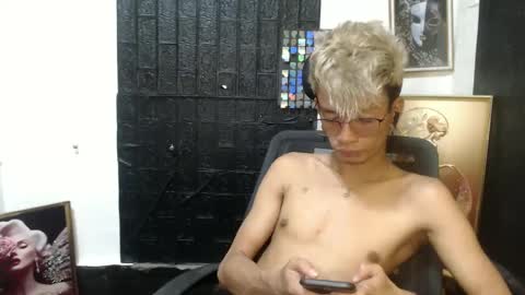 Snapshot of cutie_mico chatting on 6, 3, 2025 cutie_mico online show from 6, 3, 2025