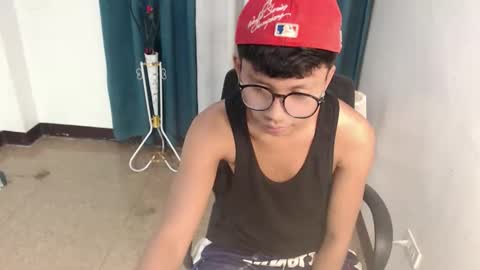 Snapshot of cutie_mico chatting on 12, 5, 2026 cutie_mico online show from 12, 5, 2026