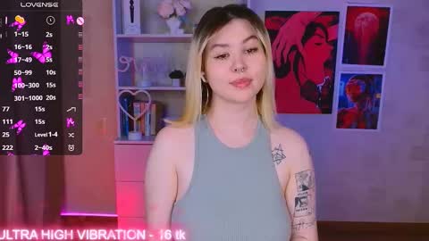 Snapshot of cutie_mili chatting on 11, 2, 2025 mili online show from 11, 2, 2025