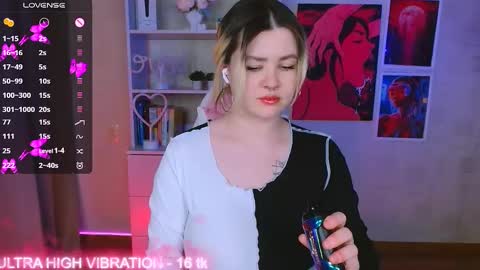 Snapshot of cutie_mili chatting on 16, 2, 2025 mili online show from 16, 2, 2025