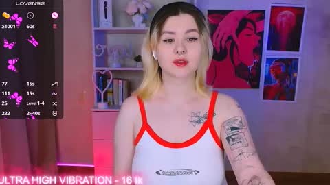 Snapshot of cutie_mili chatting on 18, 2, 2025 mili online show from 18, 2, 2025