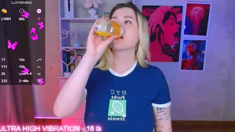 Snapshot of cutie_mili chatting on 21, 2, 2025 mili online show from 21, 2, 2025