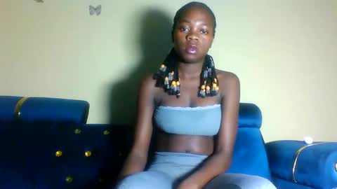 Snapshot of cutie_plush chatting on 16, 4, 2026 cutieplush online show from 16, 4, 2026