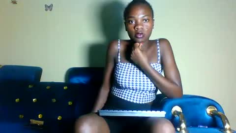 Snapshot of cutie_plush chatting on 29, 4, 2026 cutieplush online show from 29, 4, 2026