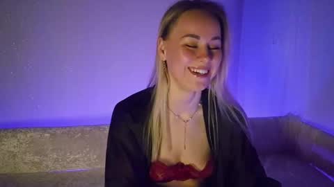 Snapshot of cutie_xoxo_ chatting on 24, 3, 2026 cutie_xoxo_ online show from 24, 3, 2026