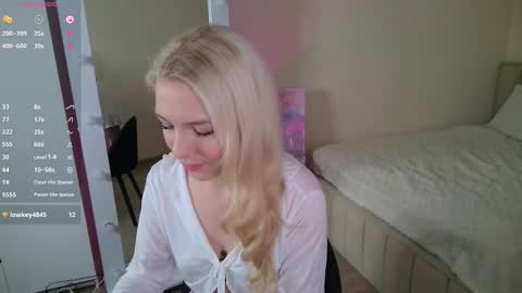 Snapshot of cutiee_lady chatting on 22, 2, 2026 MILA online show from 22, 2, 2026
