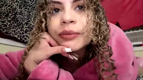 Snapshot of cutiekaylee chatting on 19, 12, 2025 cutiekaylee online show from 19, 12, 2025