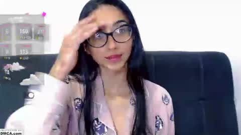 Snapshot of cutte_kitty_ chatting on 28, 6, 2026 miss ari online show from 28, 6, 2026