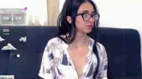 Snapshot of cutte_kitty_ chatting on 4, 7, 2026 miss ari online show from 4, 7, 2026