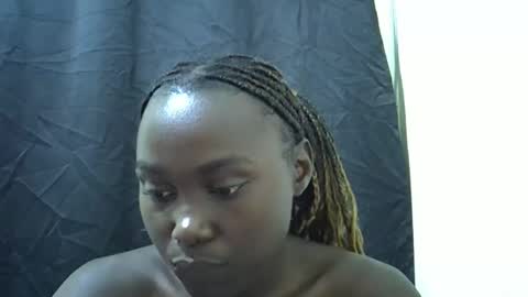 Snapshot of cuttey_slim22 chatting on 20, 5, 2026 cuttey_slim22 online show from 20, 5, 2026
