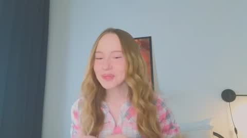 Snapshot of cuute_angell chatting on 15, 6, 2026 Virginia See you on Sunday online show from 15, 6, 2026