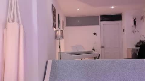Snapshot of cyan_xo chatting on 9, 7, 2026 Cyan online show from 9, 7, 2026