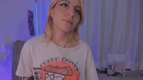 Snapshot of cyberzoe chatting on 15, 4, 2026 cyber zoe online show from 15, 4, 2026