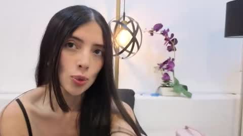 Snapshot of cynthia1fox chatting on 31, 3, 2026 Cynthia1fox online show from 31, 3, 2026