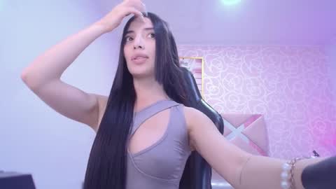 Snapshot of cynthia_ch chatting on 26, 9, 2025 CINTIA ARAUJO online show from 26, 9, 2025