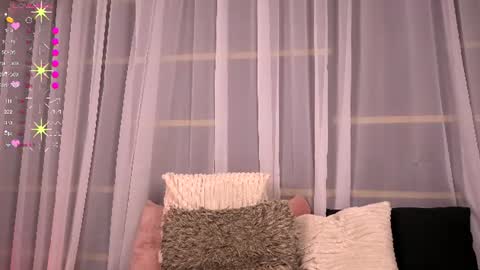 Snapshot of cynthiawest chatting on 7, 7, 2026 Ivy online show from 7, 7, 2026