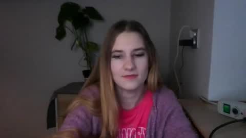 Snapshot of cyntianatural chatting on 3, 12, 2024 CyntiaNatural online show from 3, 12, 2024