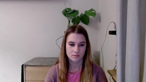 Snapshot of cyntianatural chatting on 13, 2, 2025 CyntiaNatural online show from 13, 2, 2025