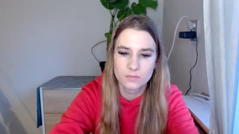 Snapshot of cyntianatural chatting on 14, 2, 2025 CyntiaNatural online show from 14, 2, 2025