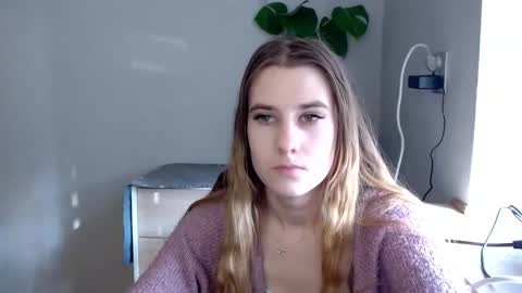 Snapshot of cyntianatural chatting on 28, 2, 2025 CyntiaNatural online show from 28, 2, 2025