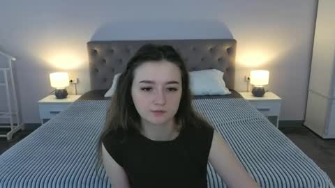 Snapshot of cyrenaluxe chatting on 28, 4, 2026 Cyrena online show from 28, 4, 2026