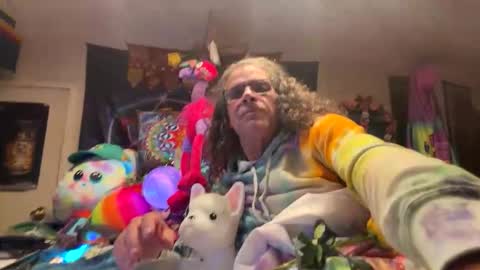 Andrew Thomas online show from 27, 10, 2025